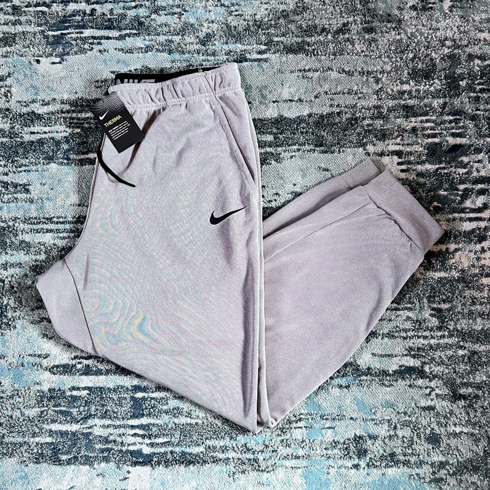 NWT Mens Nike Therma Joggers Size XXL